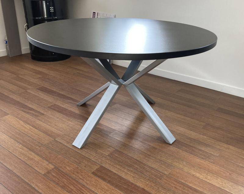 petite table de réunion