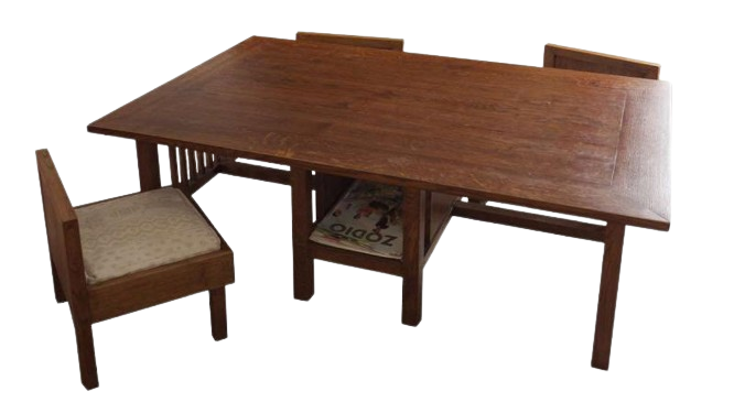 table sur mesure, avec petites chaises