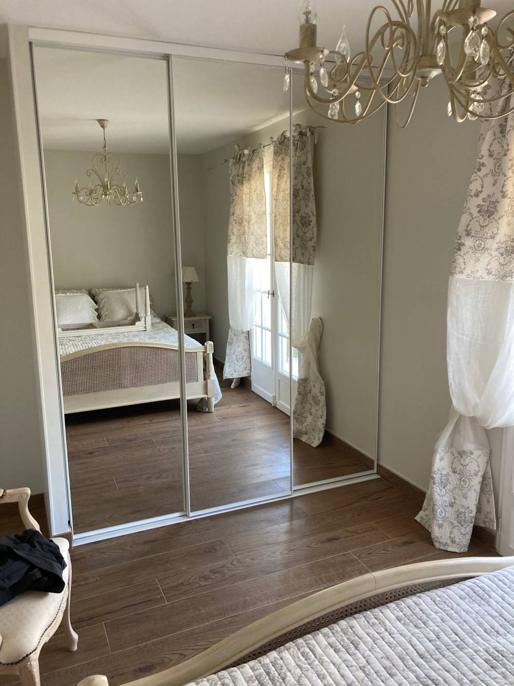 portes coulissantes miroirs.