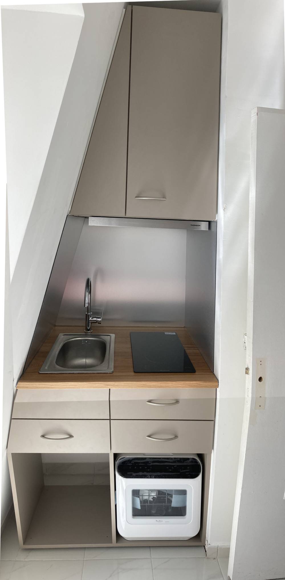 kitchennette sous rampant.