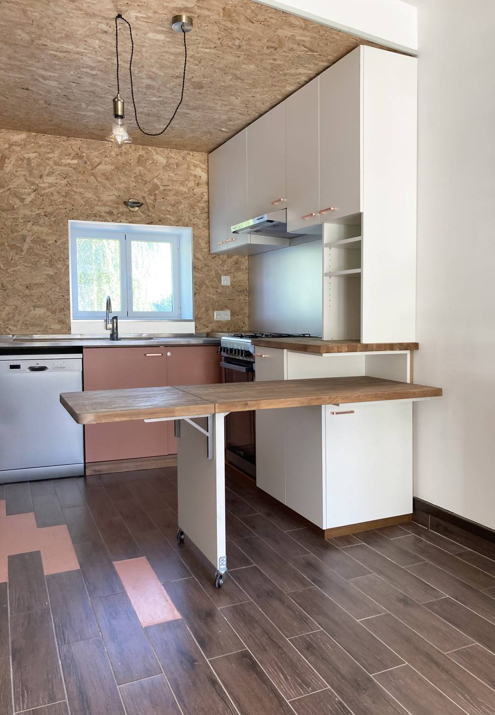 cuisine table amovible avec abattant.