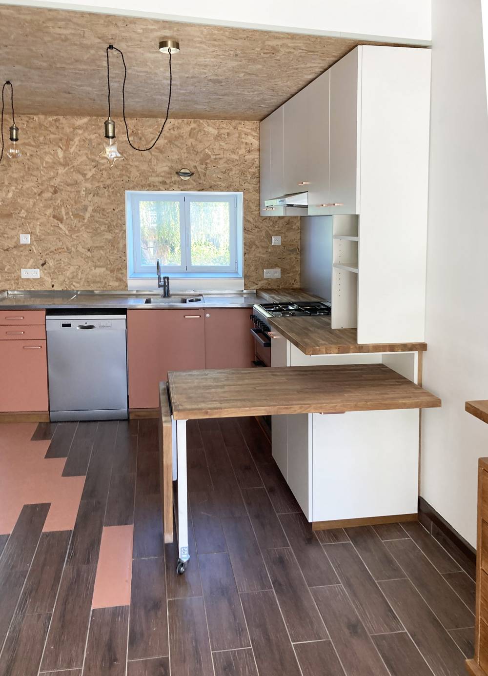 cuisine table amovible ouverte .