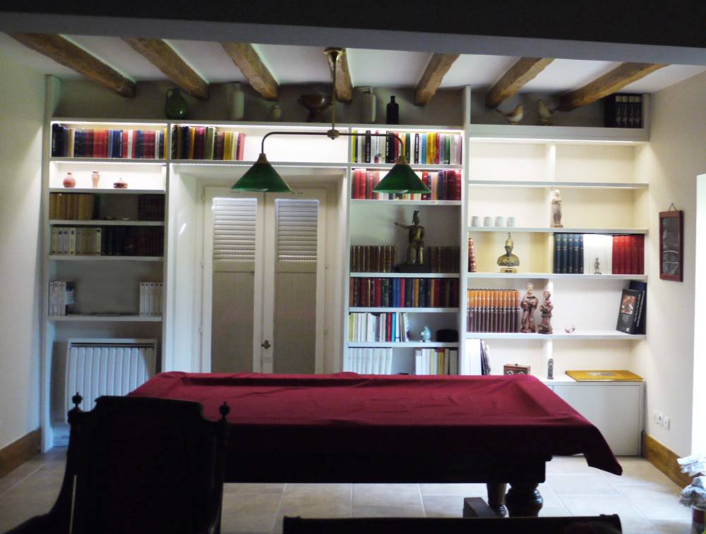 bibliothèque médium, Leds intègrés.