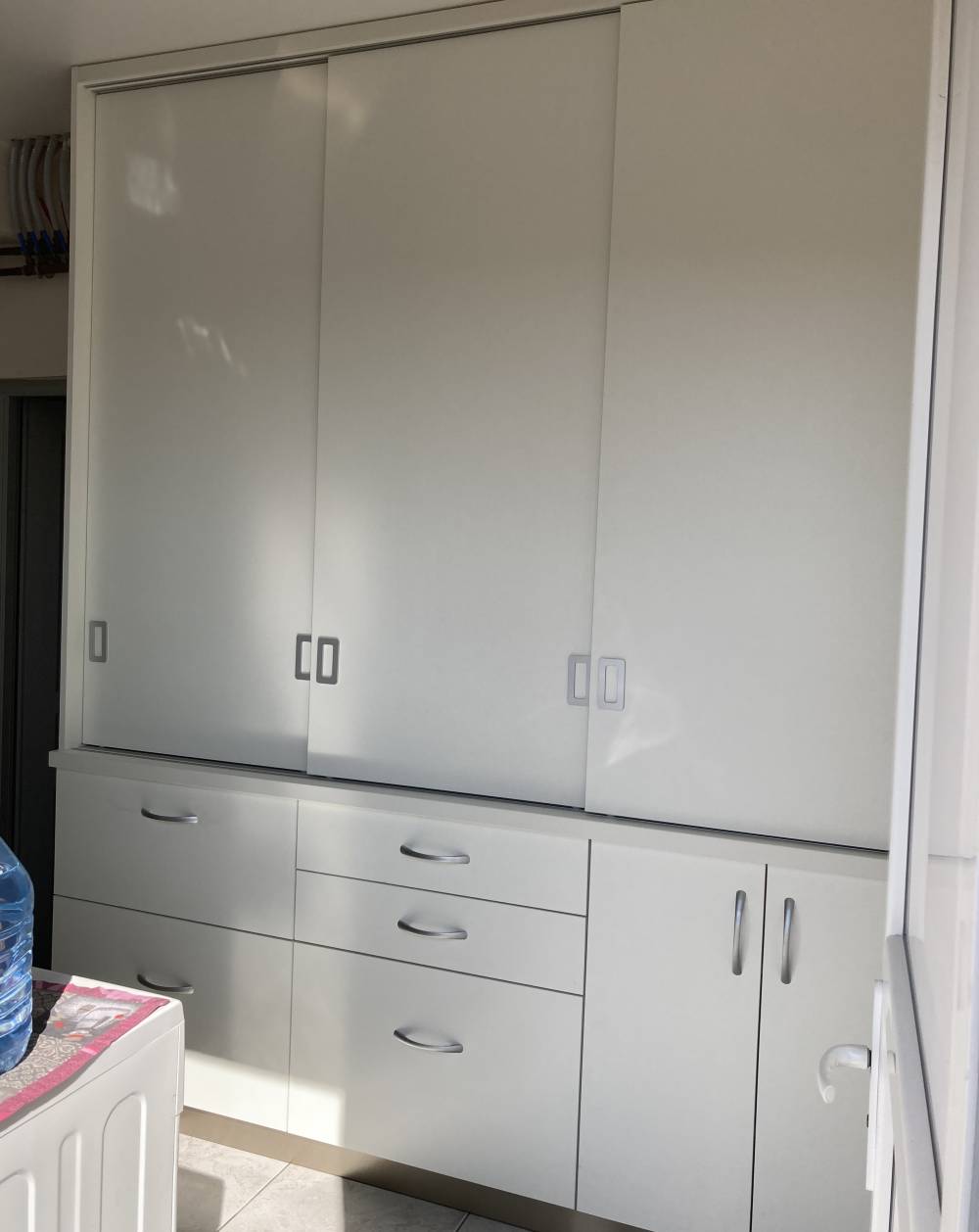 armoire de rangement dans arrière cuisine